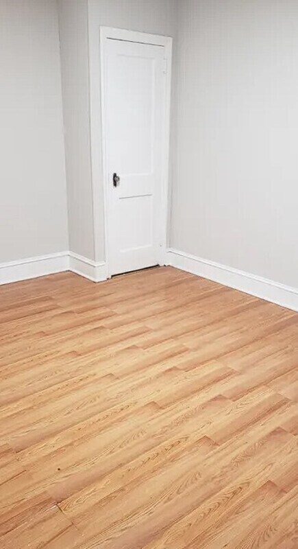Building Photo - 424 N 64th St