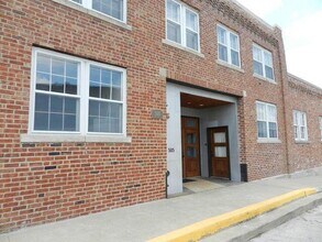 Building Photo - 505 Fay St