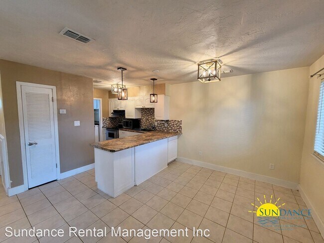Building Photo - 2 br, 1.5 bath House - 168 Bayou Drive