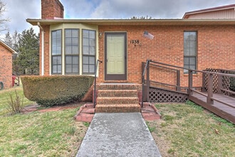 Building Photo - 1738 Todd Dr