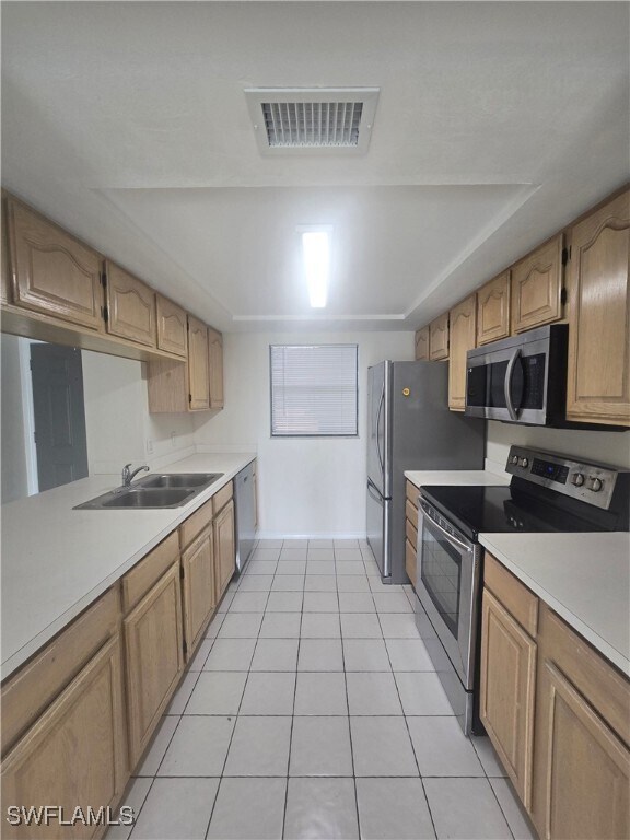 Foto del edificio - 4815 Triton Ct E