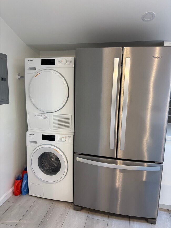 Foto del edificio - 6999 Darnoch Way