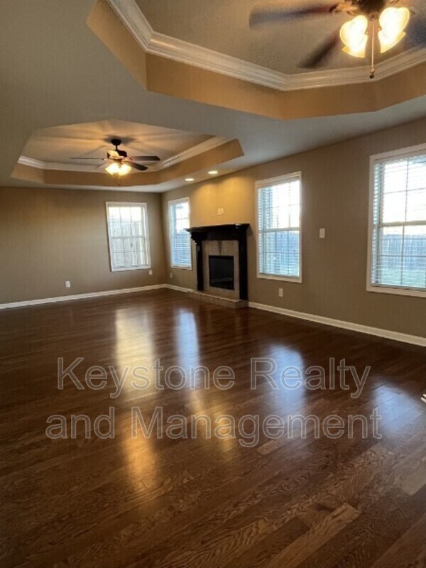 Building Photo - 3357 Wiser Dr