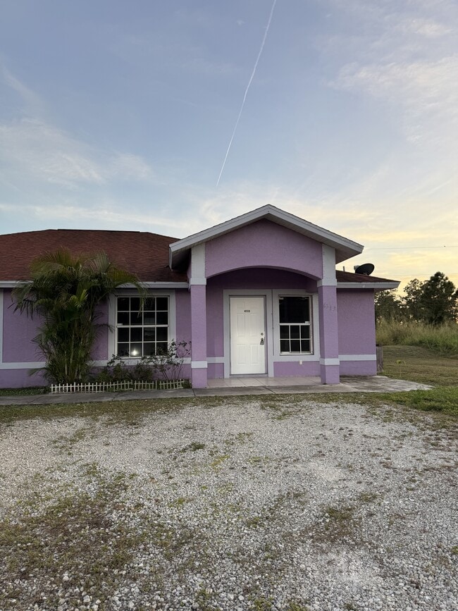 Building Photo - 4773 Jordan Ave S