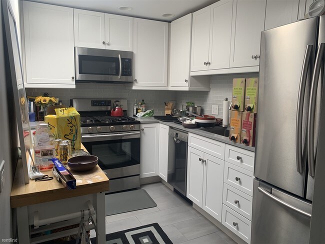 Building Photo - 2 br, 2 bath  - 902 W Armitage Ave