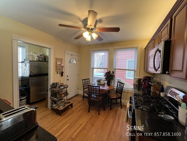 Foto del edificio - 383 Highland Ave