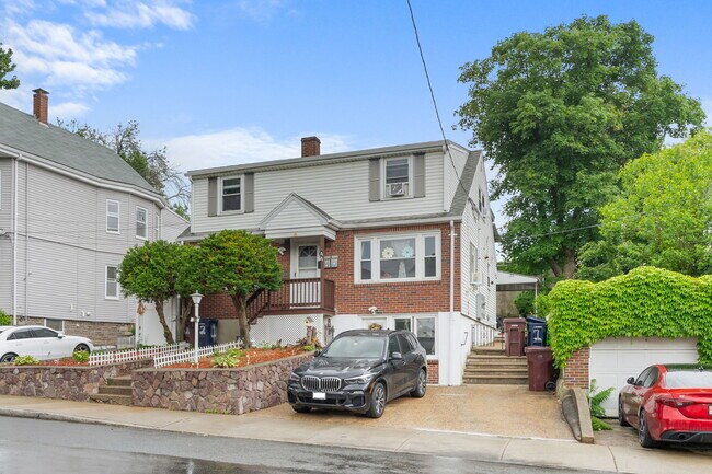 Foto del edificio - 44 Woodlawn Ave