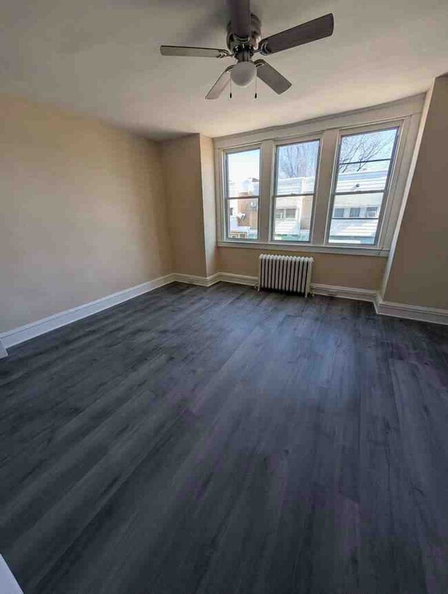 Foto del edificio - Front Porch Row - Oak Lane (SECTION 8 VOUR...