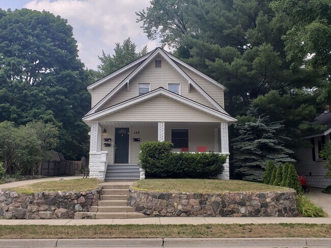 Foto del edificio - 133 Terry Ave