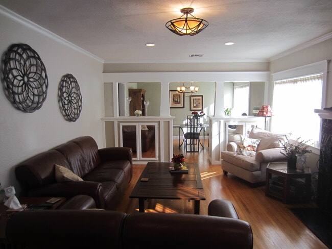 living room/dining room - 5180 Exposition Blvd