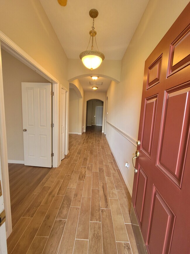 Building Photo - 3482 Beaumont Loop