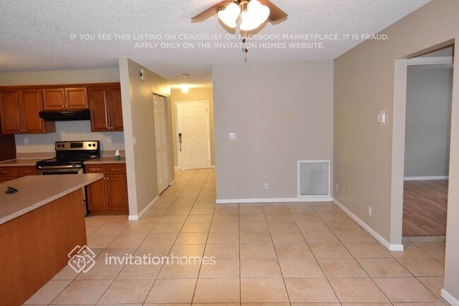 Building Photo - 2634 Yarmouth Dr