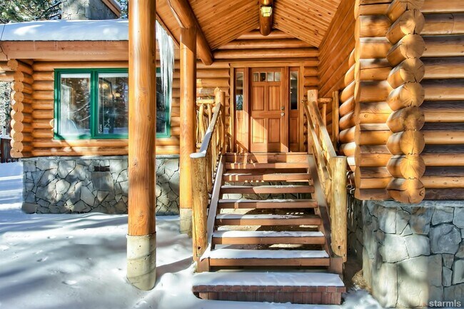 Building Photo - 3633 Tamarack Ave