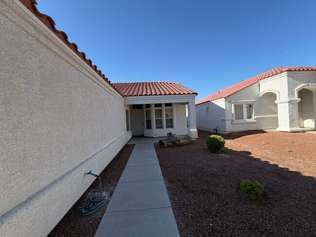 Building Photo - Bright & Beautifully Renovated Home with 3-Car Garage & Landscaping Included!