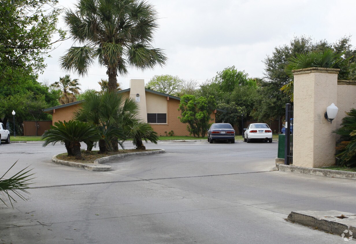 Hidden Village Apartments San Antonio, TX