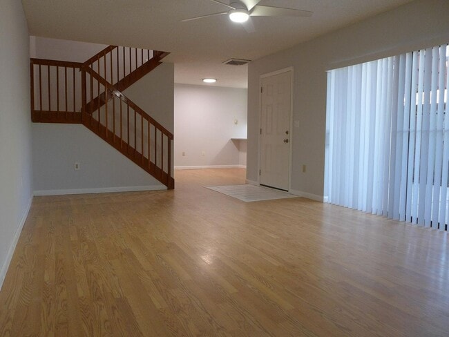 Building Photo - 2708 12th Ct
