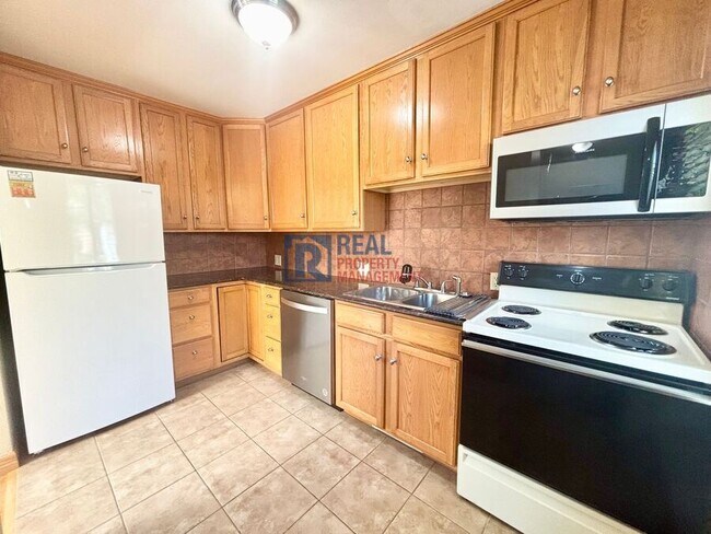 Foto del edificio - 2468 S Ogden St