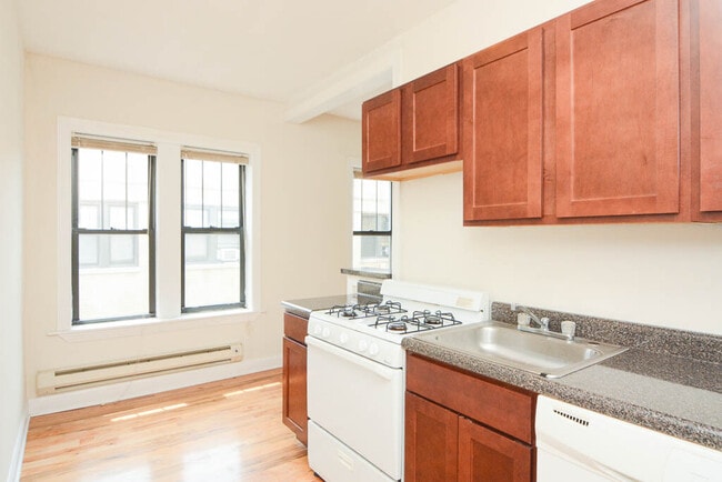 Building Photo - 2844 Orchard