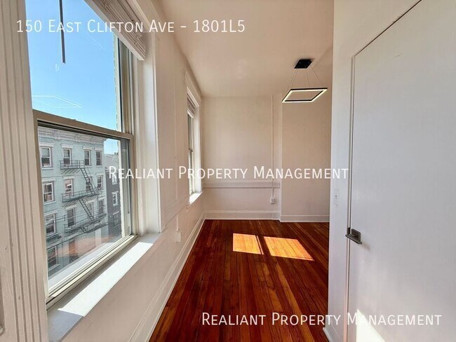 Foto del edificio - 150 E Clifton Ave