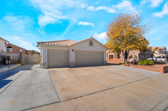 Building Photo - Spacious Single-Story Home in Henderson!