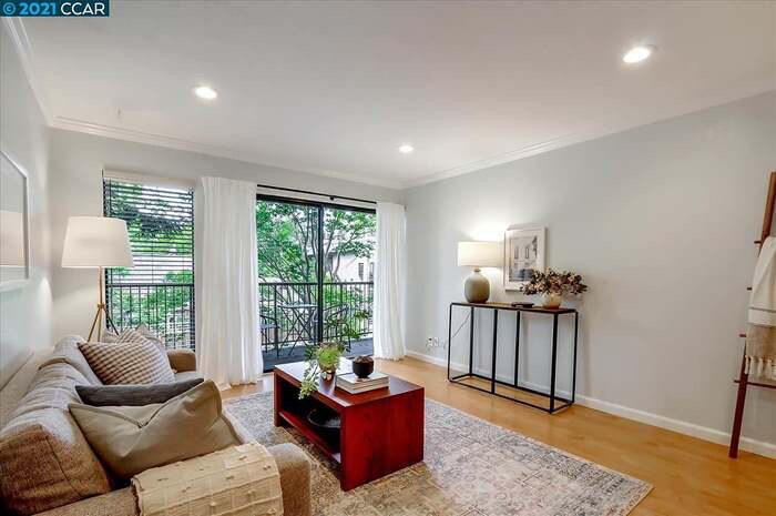 Foto principal - 1600 Carmel Dr