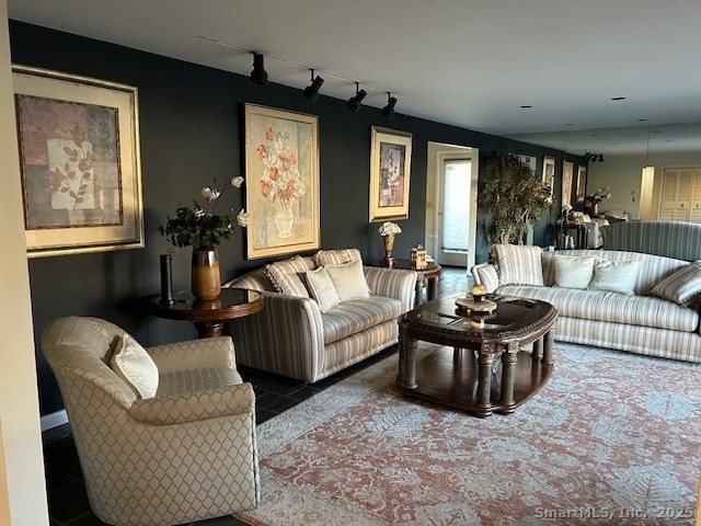 Building Photo - 24 Colonial Dr