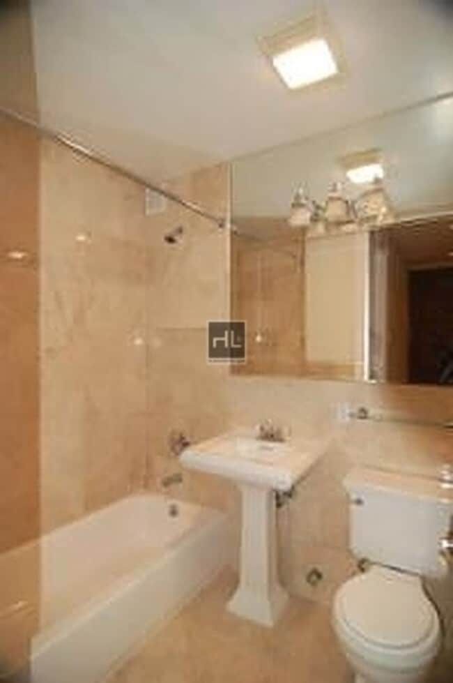 Building Photo - E 1ST ST.