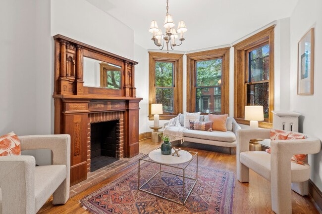 Foto del edificio - 108 3rd St NE