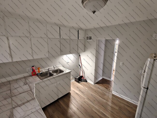 Foto del edificio - 417 W 14th St