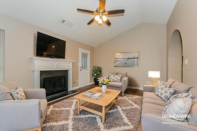 Building Photo - 265 Buffington Dr