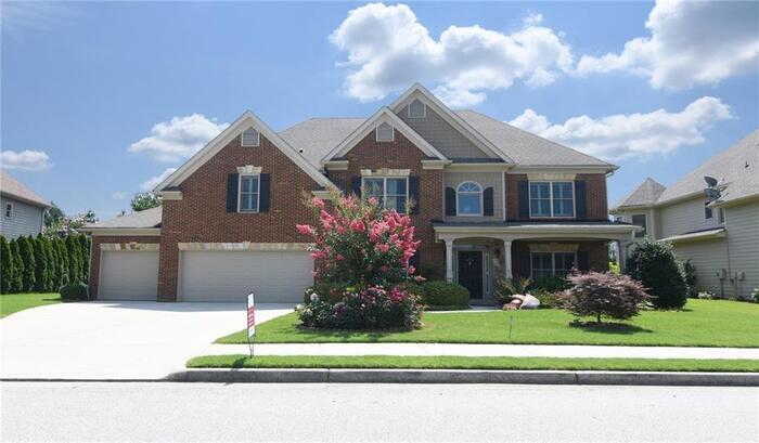 A stunning 5-bedroom, 4-bathroom home in B... - A stunning 5-bedroom, 4-bathroom home in B...