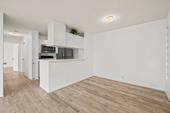 Foto del edificio - 91-284-284 Hanapouli Cir