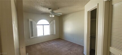 Building Photo - 2995 E Sunset Rd