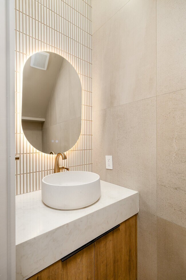 Foto del edificio - Carey Estates 4508