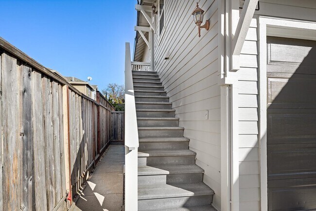 Foto del edificio - 2023 Northfield Dr