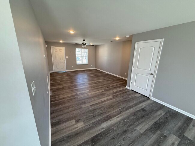 Building Photo - 2325 Tanksley Way