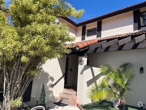 Building Photo - 15202 SW 46th Ln