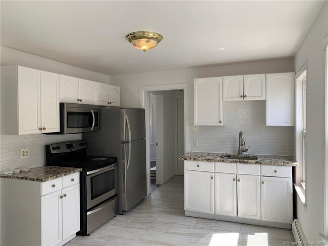 Building Photo - 202 S Colony Rd