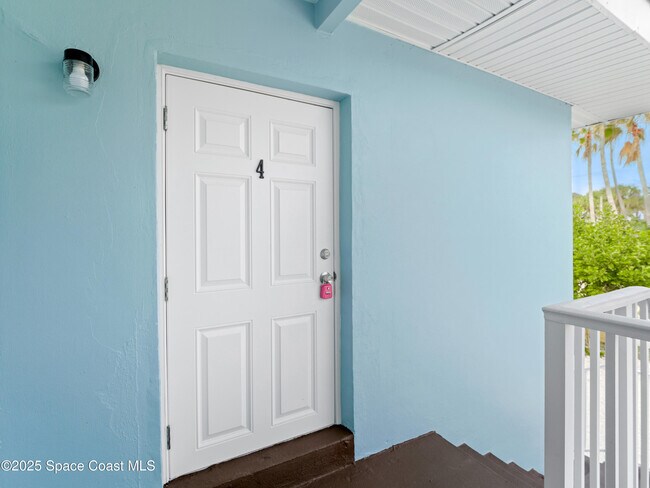 Foto del edificio - 101 Deland Ave