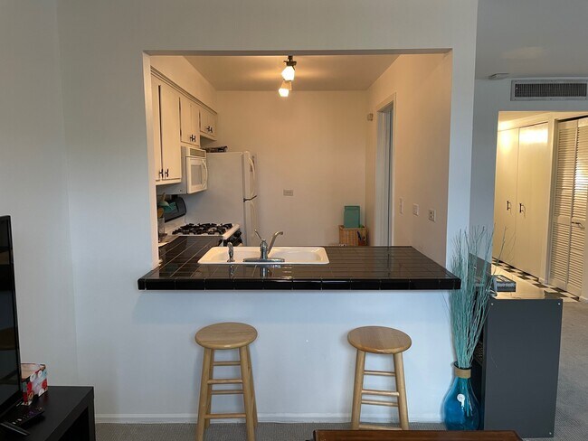 Building Photo - 1455 Shermer Rd