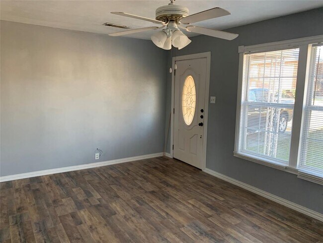 Building Photo - 1103 Williams Ave