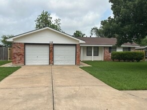 Building Photo - 119 Talisman St