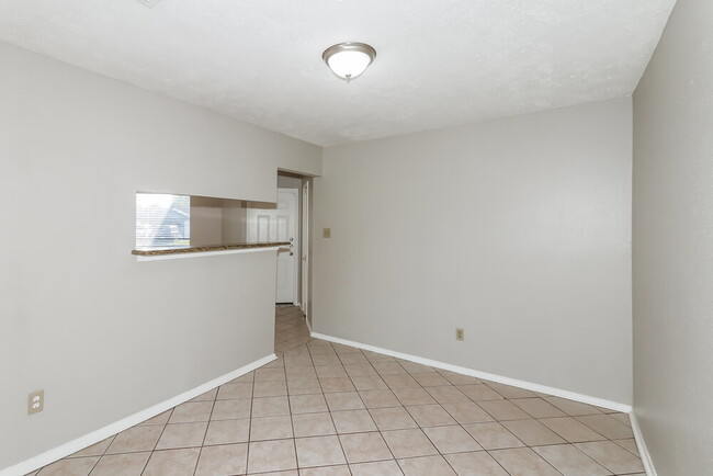 Building Photo - 10111 King Ranch Ln