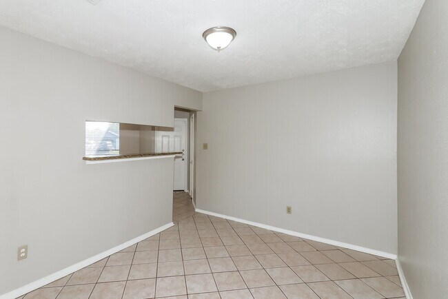 Foto del edificio - 10111 King Ranch Ln