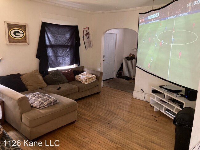 Foto del edificio - 5 br, 1 bath House - 3008 N. Maryland Ave.