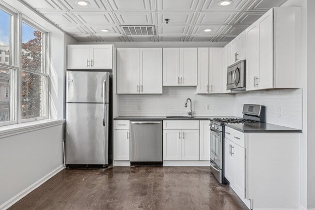 Foto del edificio - 331 Bloomfield Ave