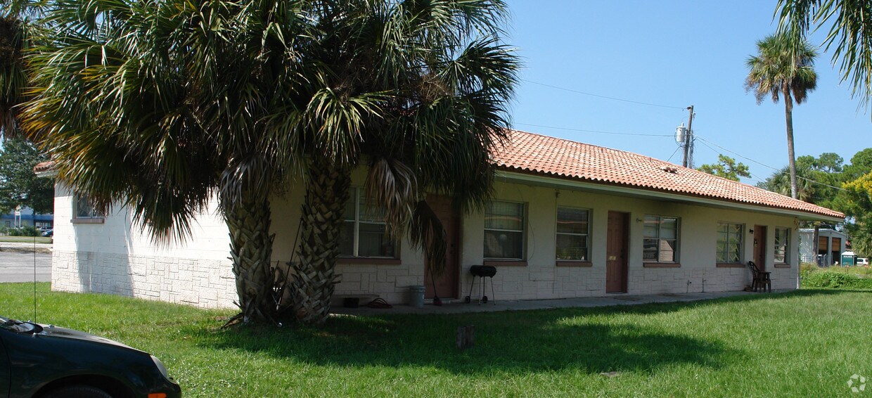 Primary Photo - 5307-5321 Avery Rd