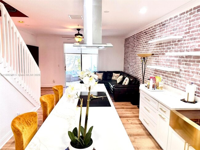 Foto del edificio - 3423 NW 14th Ct