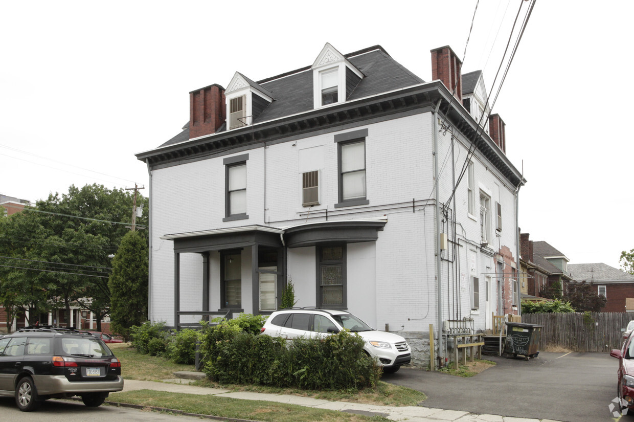 Building Photo - Friendship Apartments