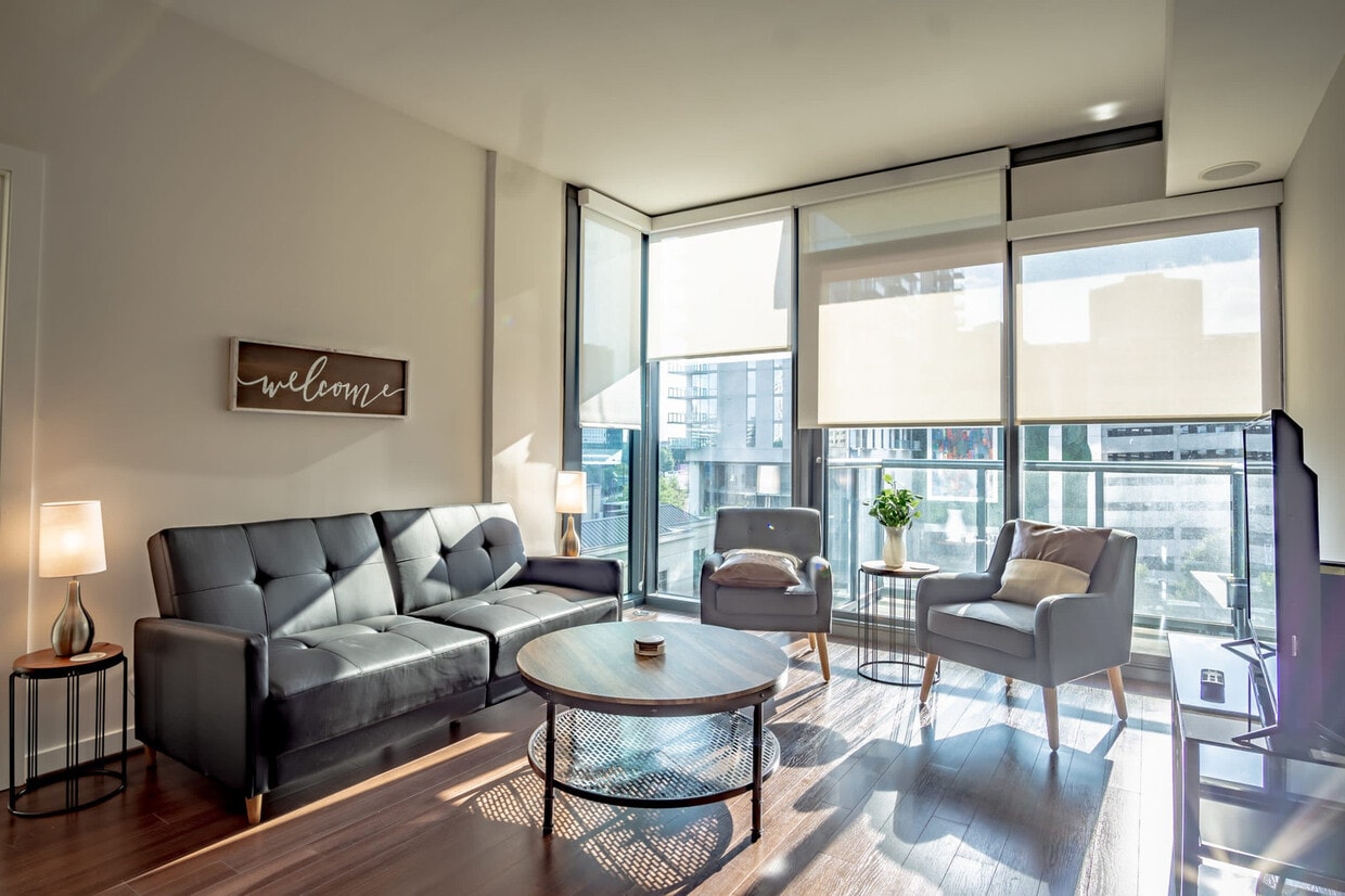 Foto principal - 3380 Peachtree Rd NE